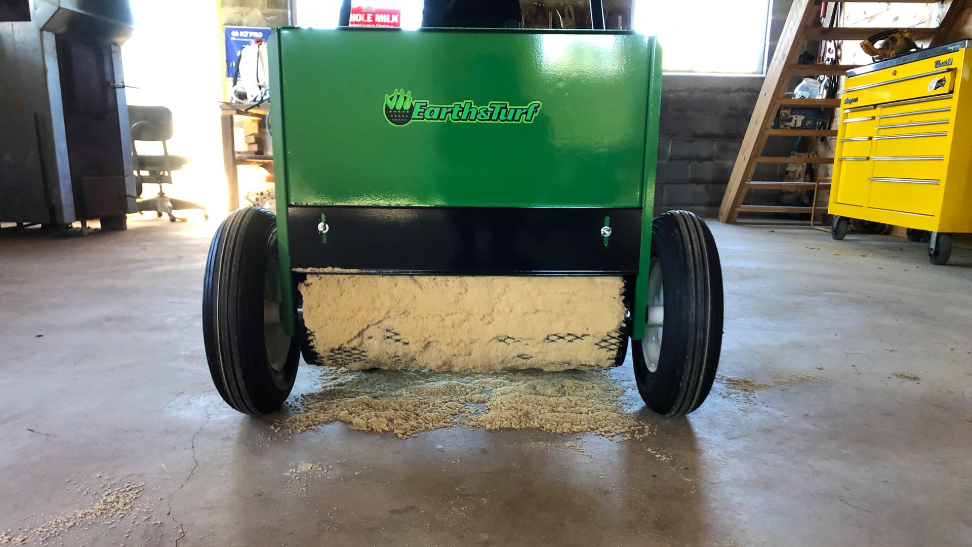 Get The Toughest Sand Spreaders For Topdressing
